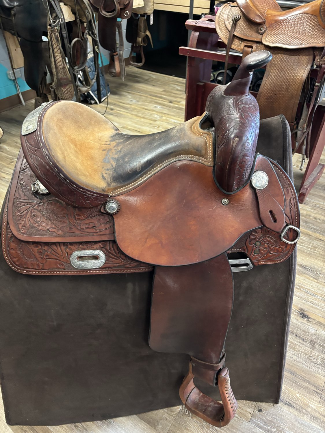 Royal King Barrel Saddle