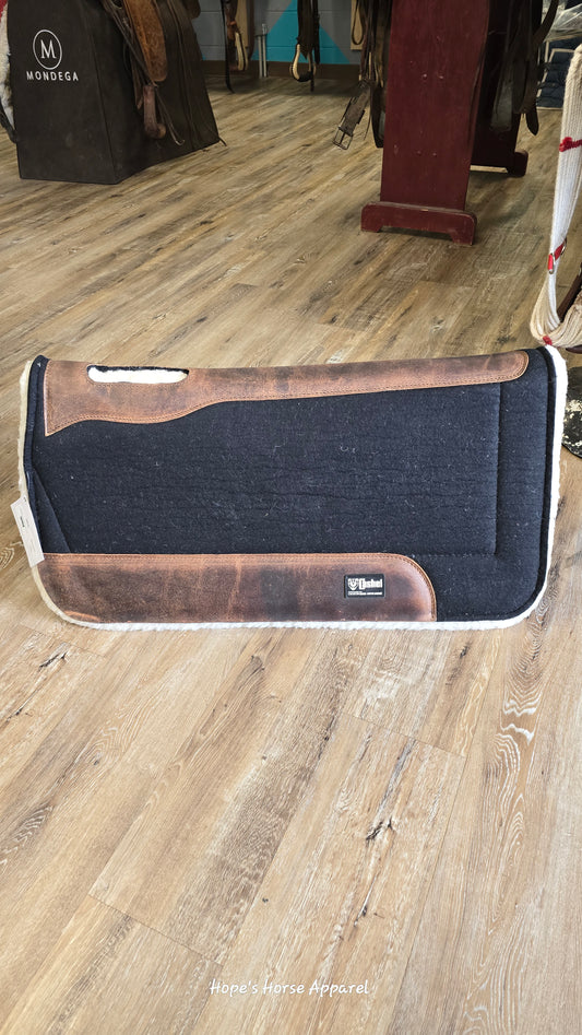 Black Cashel Performance Felt Top Pad