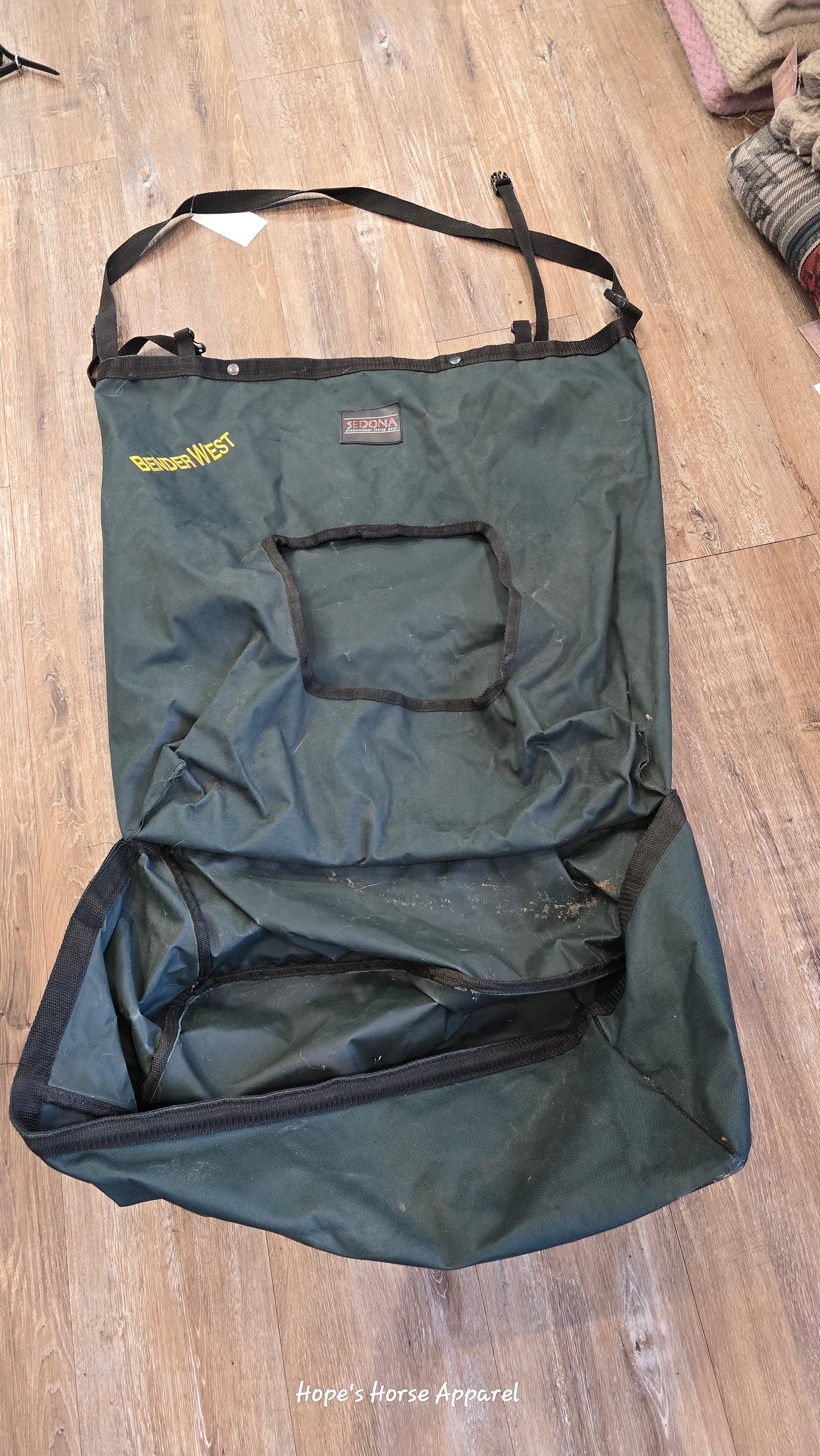 Hay Bag with Crumb Catcher