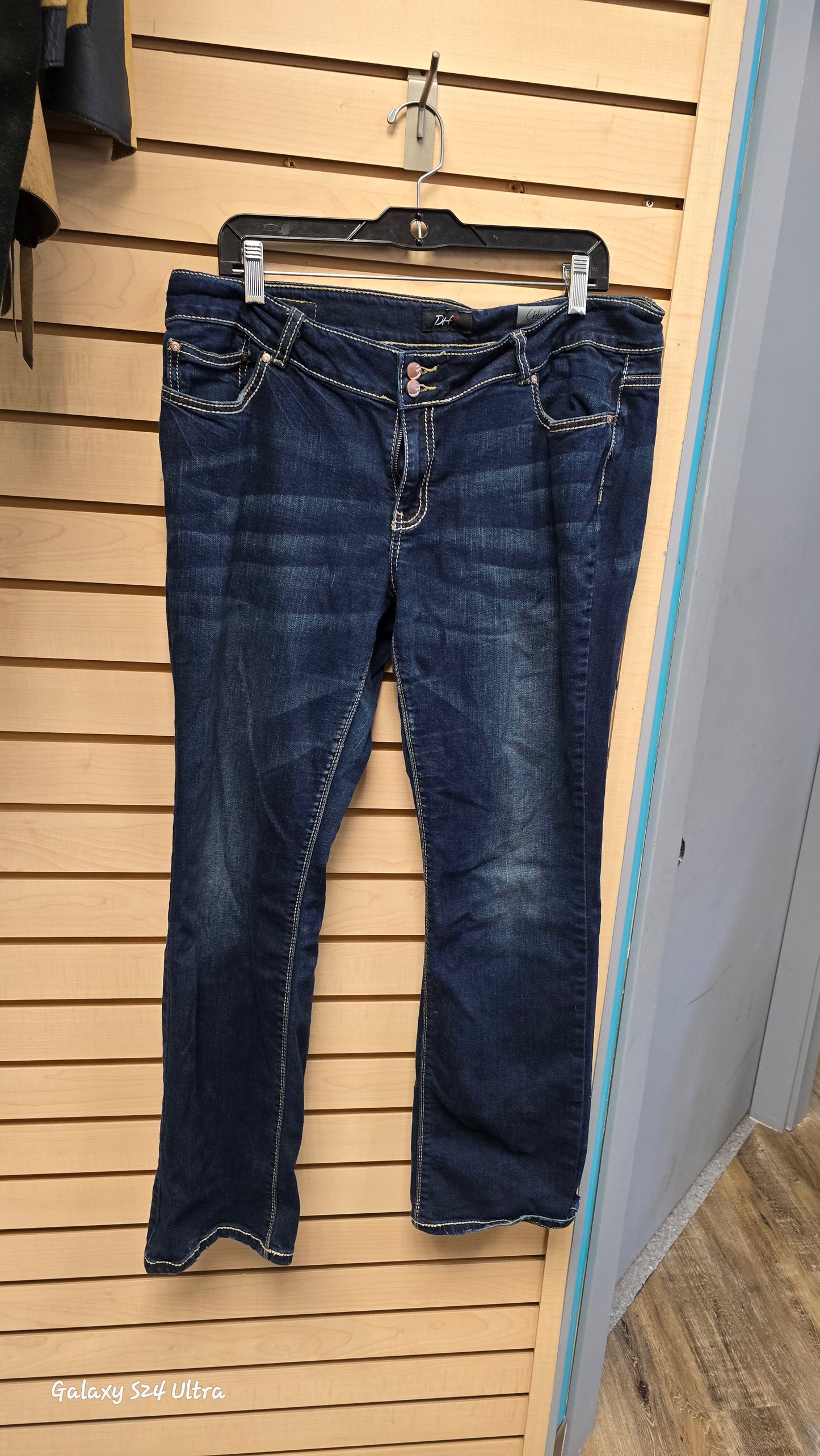 Various Women's Jeans