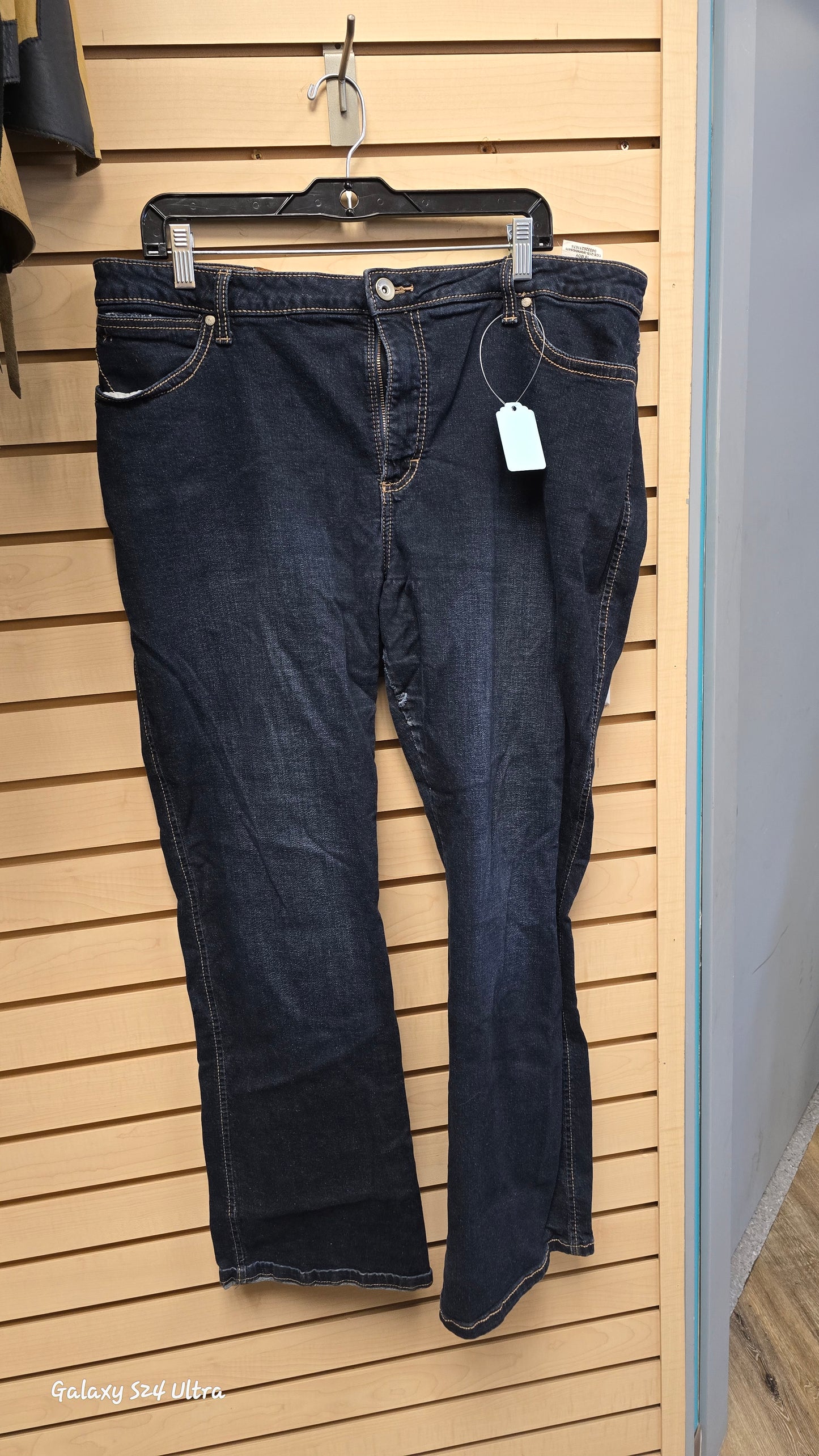Various Women's Jeans