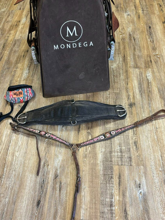 Genuine sports saddle Treeless barrel saddle, comes with breast collar, front cinch, and saddle sack, 13" seat