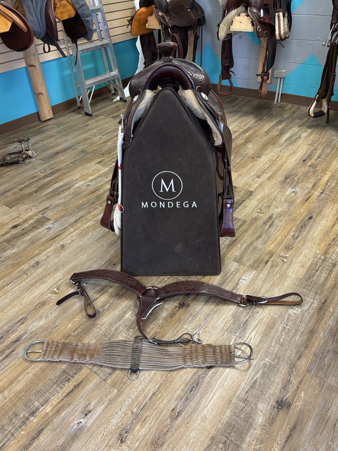 Circle Y western saddle 15" seat, 7.5" Gullett, cover, front cinch, back cinch, brand new custom breast collar included