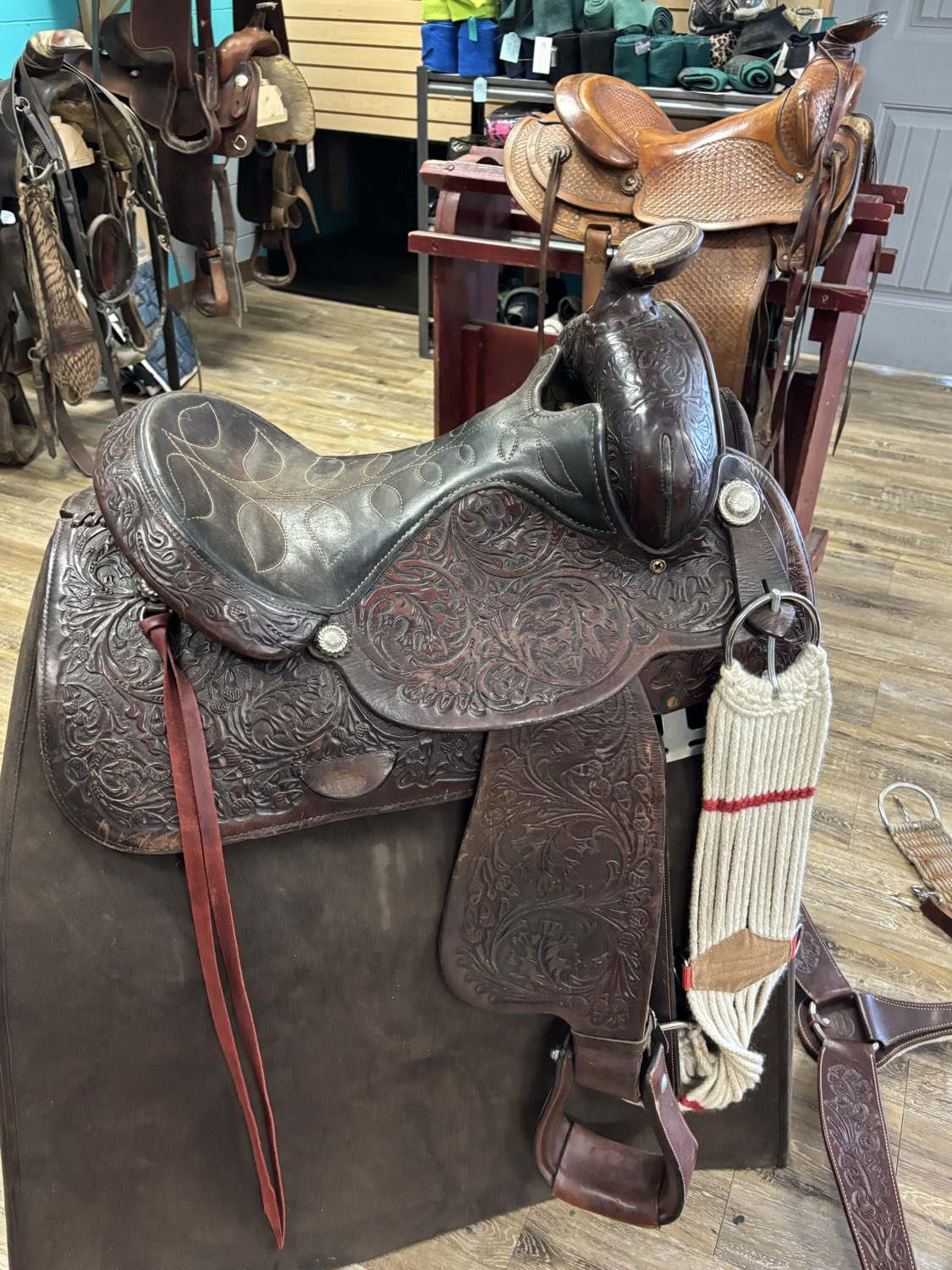 Circle Y western saddle 15" seat, 7.5" Gullett, cover, front cinch, back cinch, brand new custom breast collar included