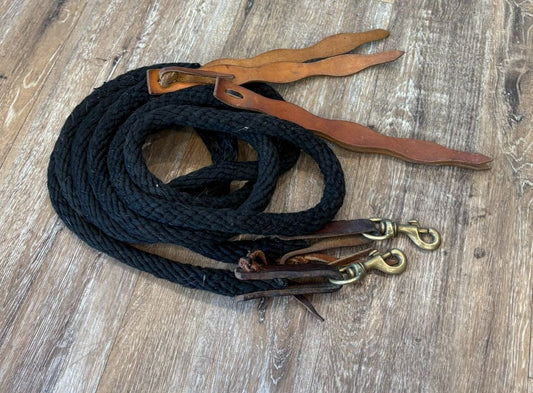 Black  nylon split reins