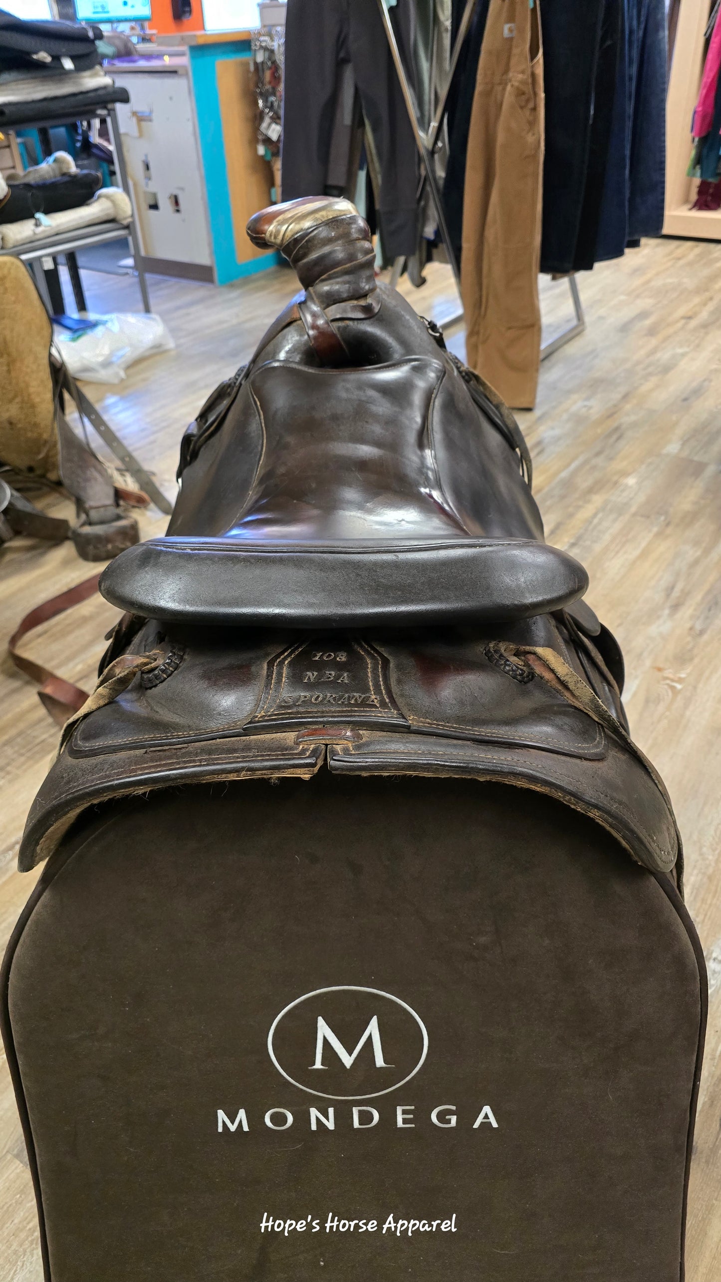 NBA Custom working saddle