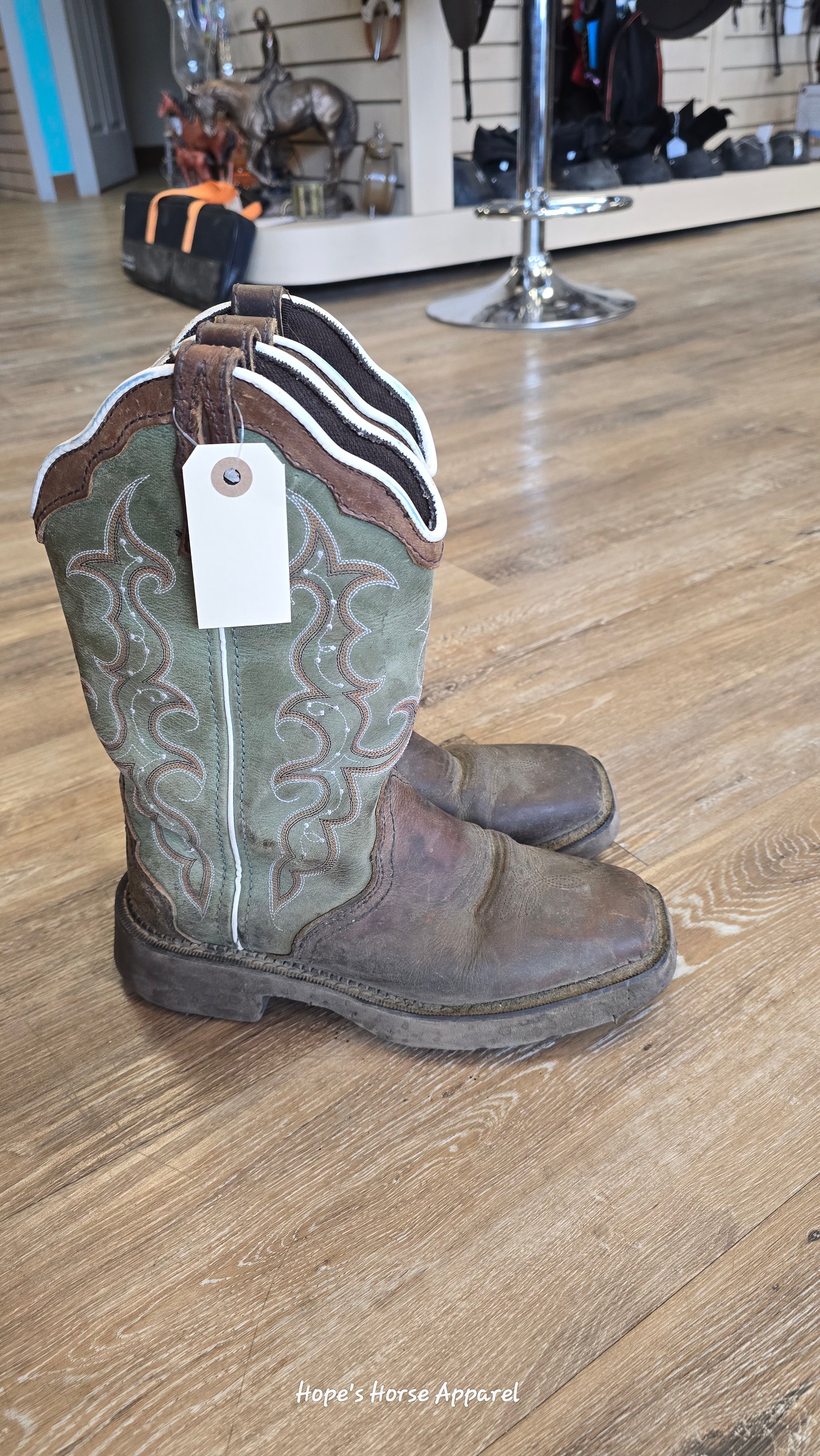Justin Cowgirl Boots, 8