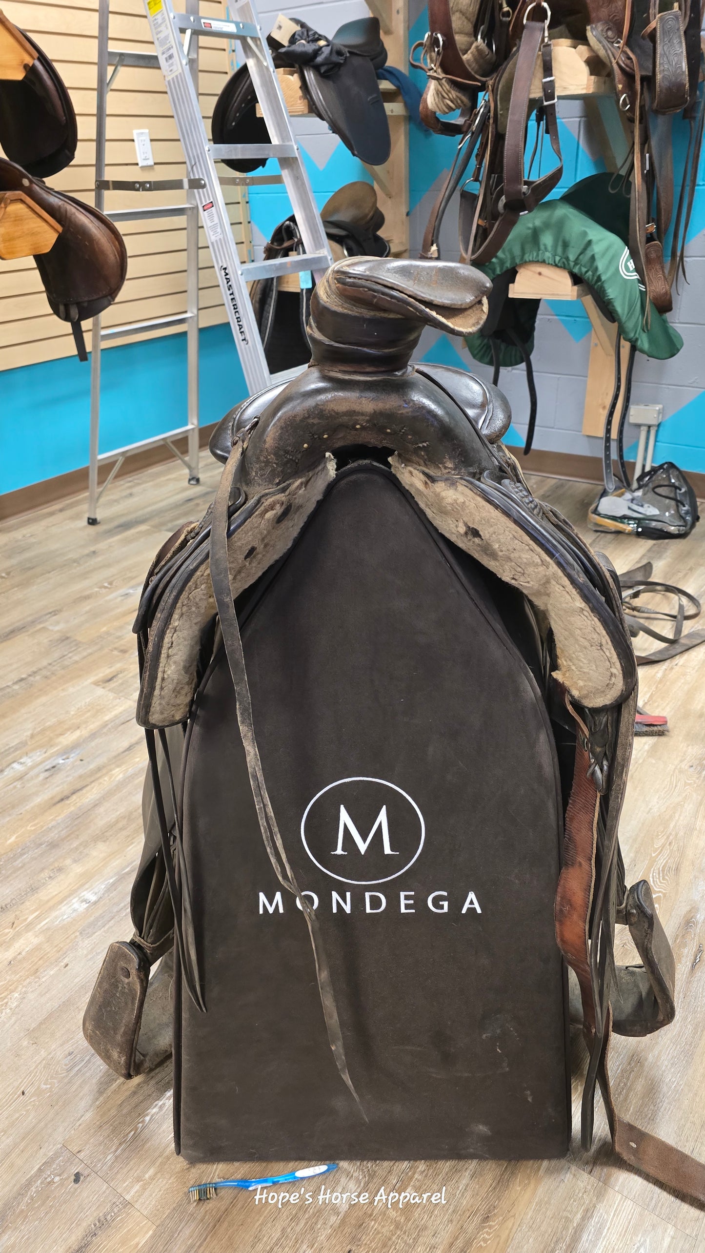 NBA Custom working saddle