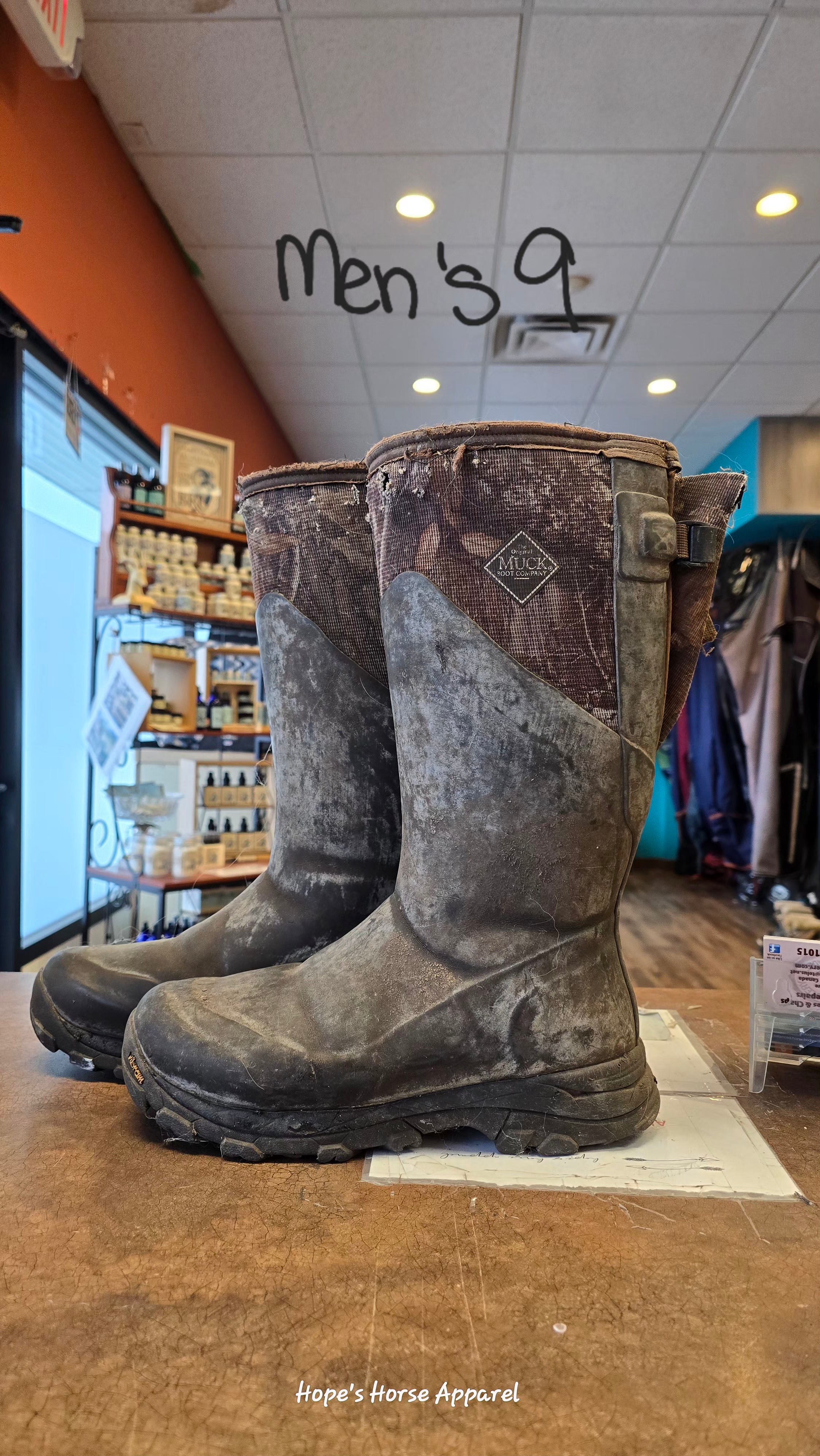 Men's Muck Boots, 9