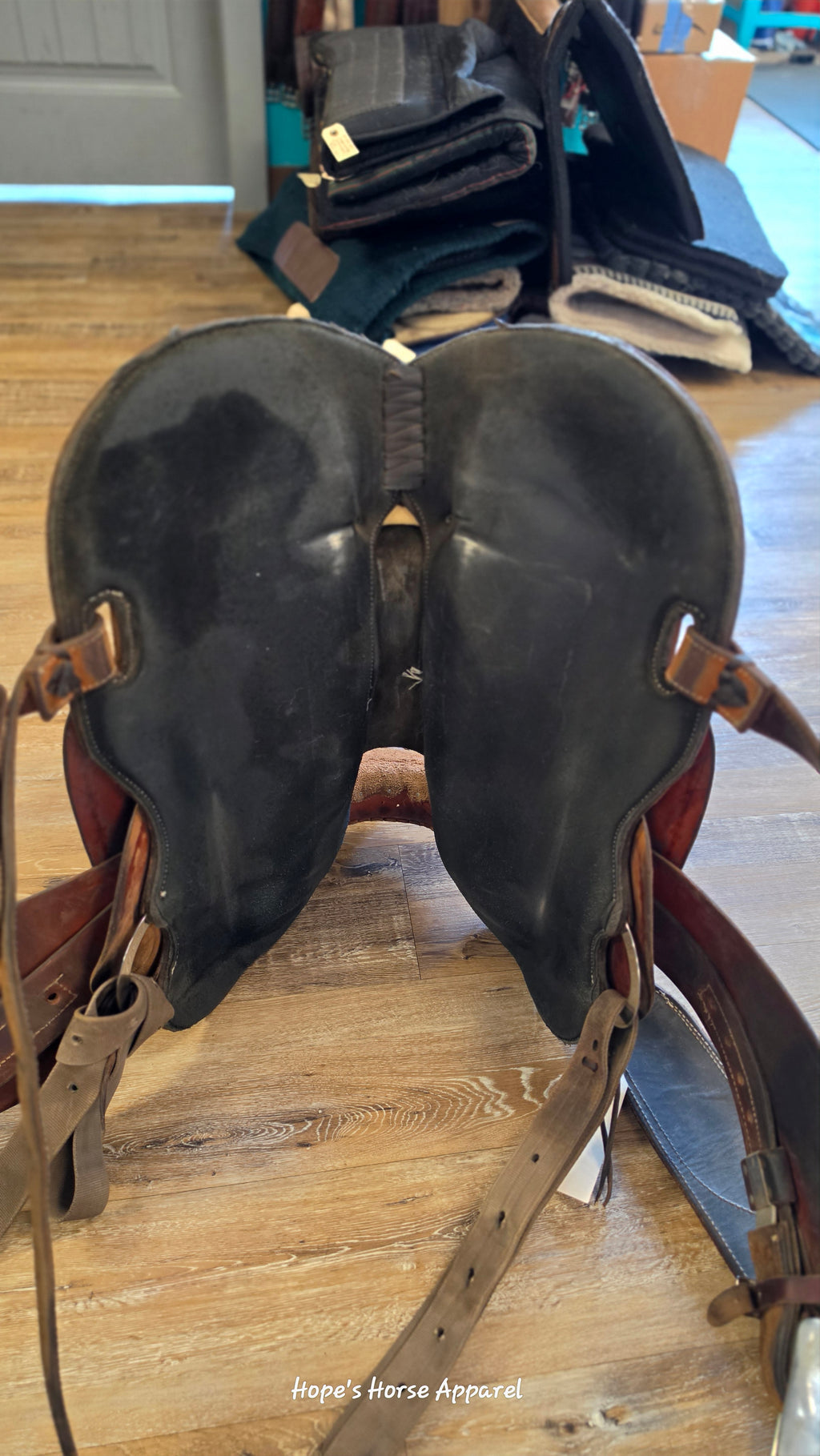 2 Boots Barrel Saddle