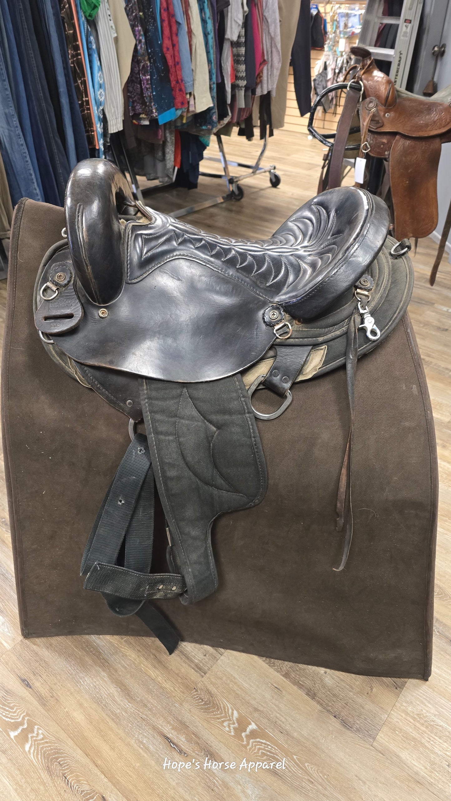 Big Horn Synthetic Endurance Saddle