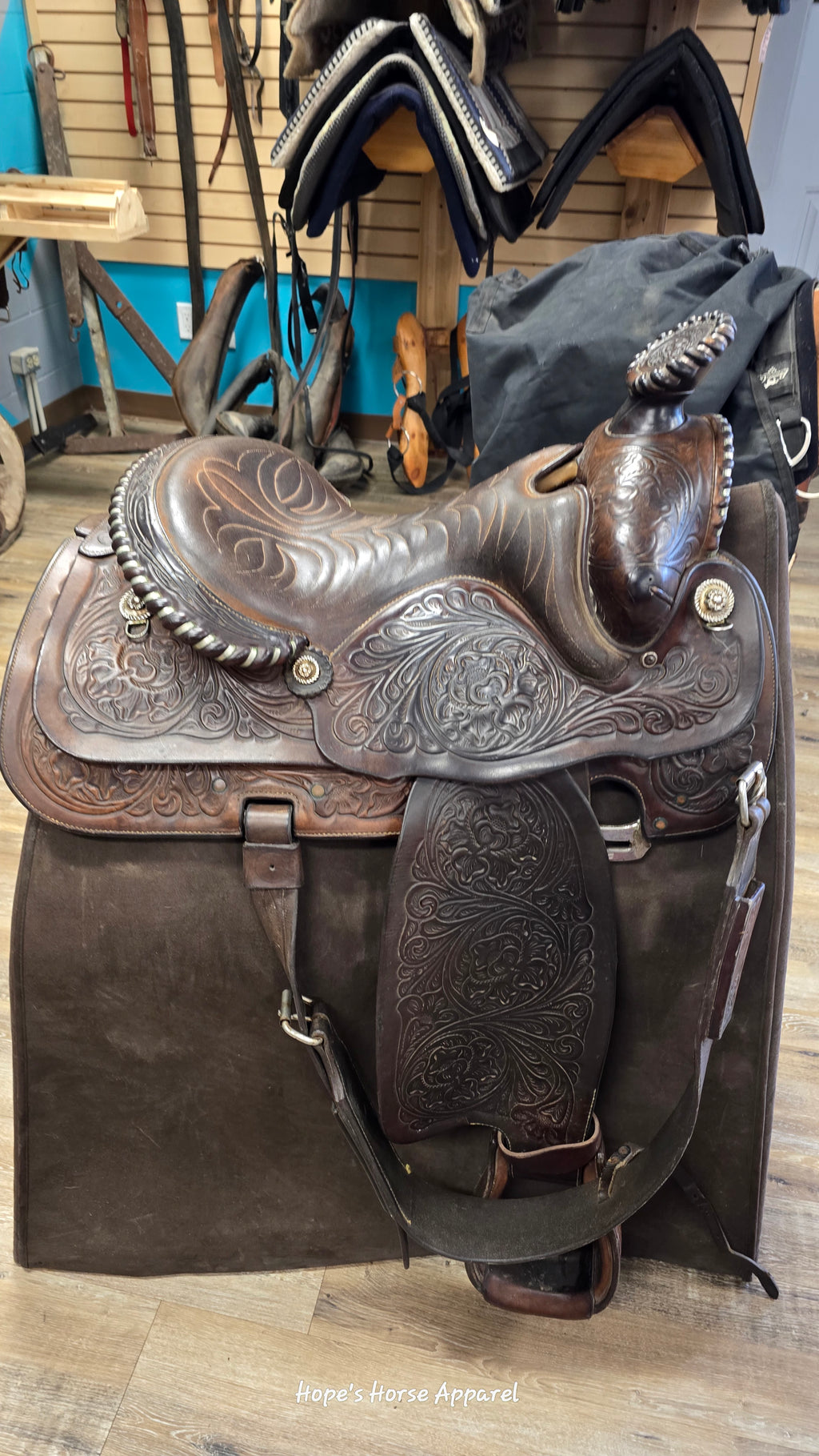 F. Eamore Western Saddle