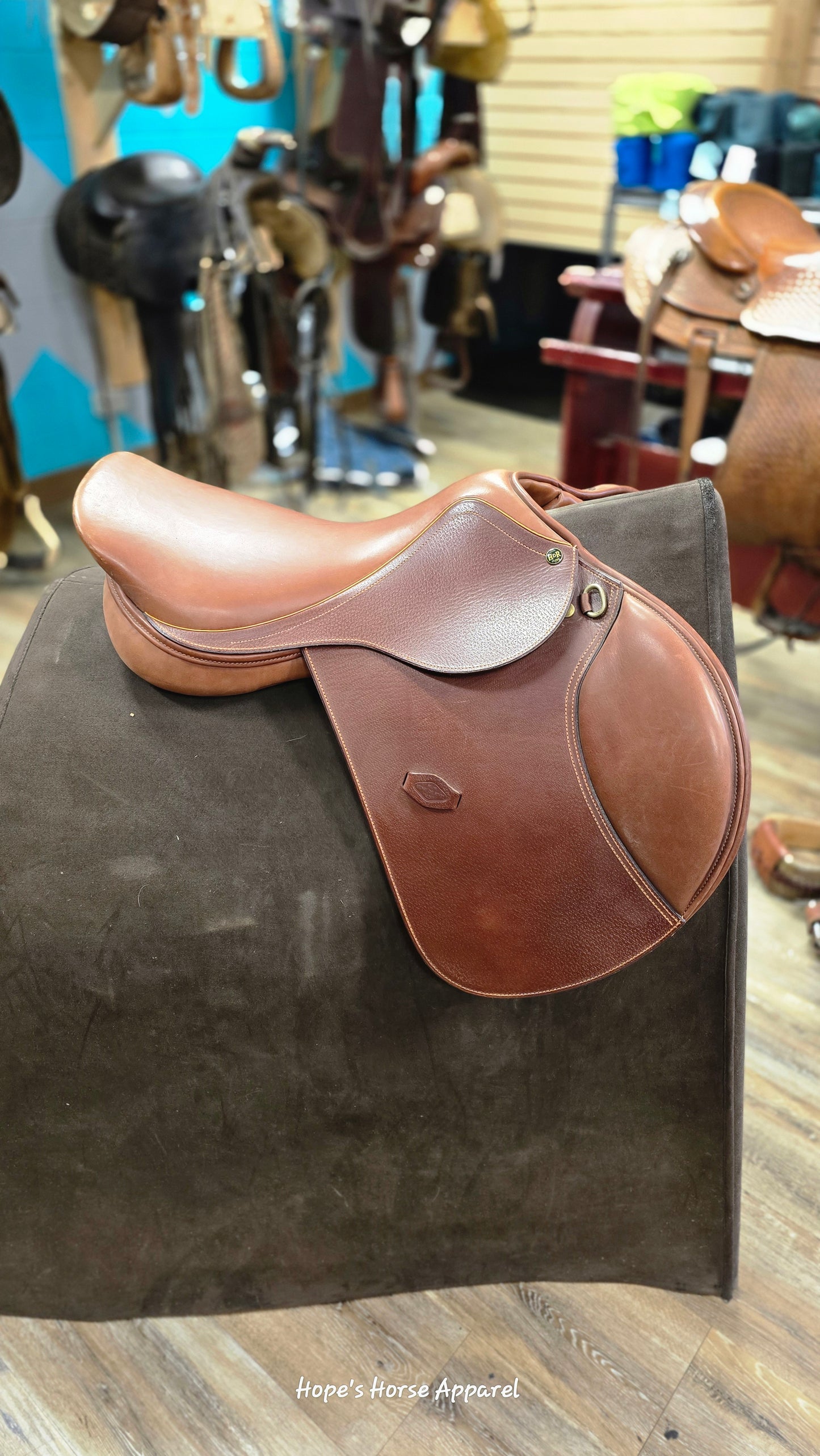HDR CC English Saddle