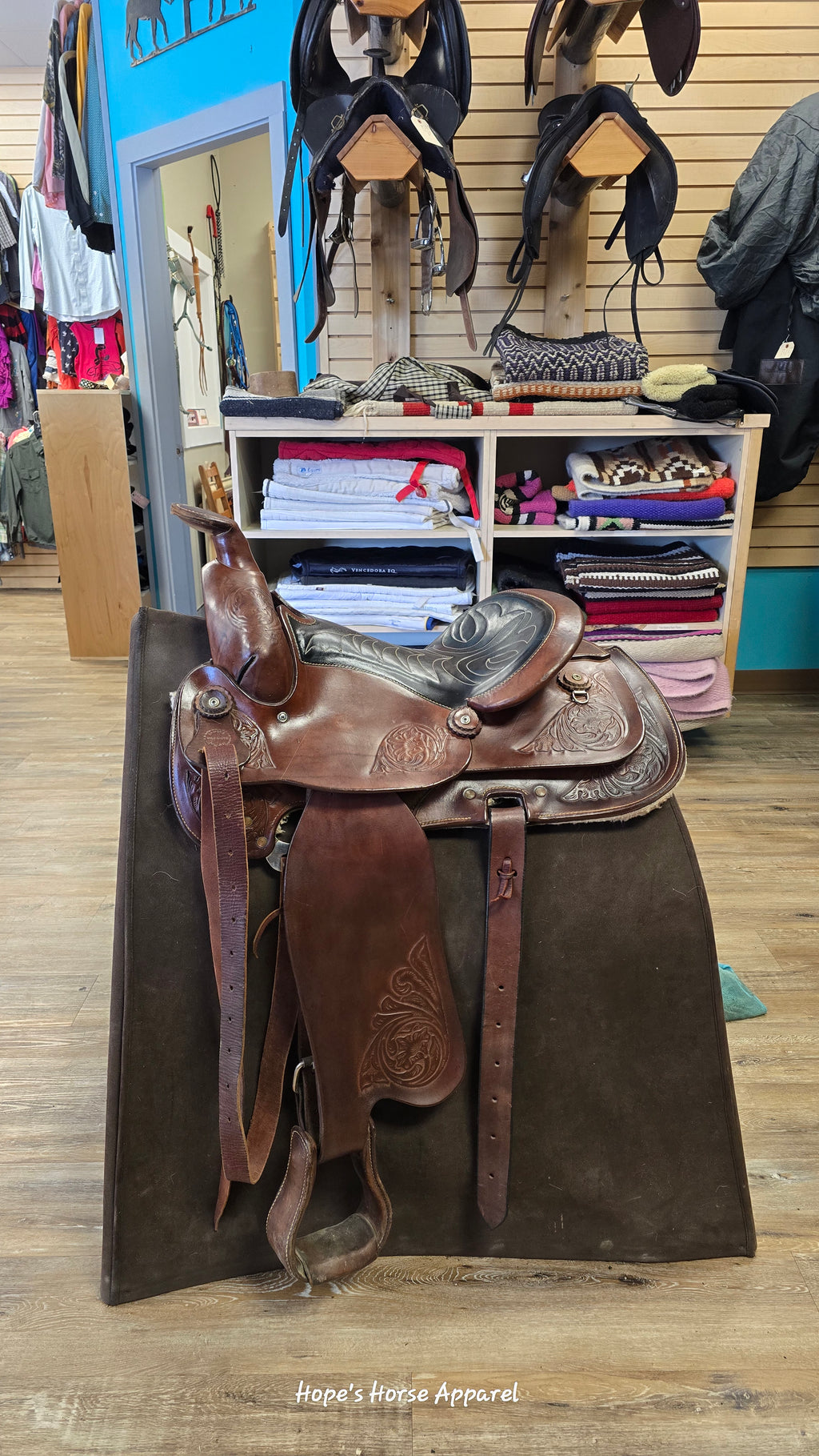 Eamore Rope Saddle