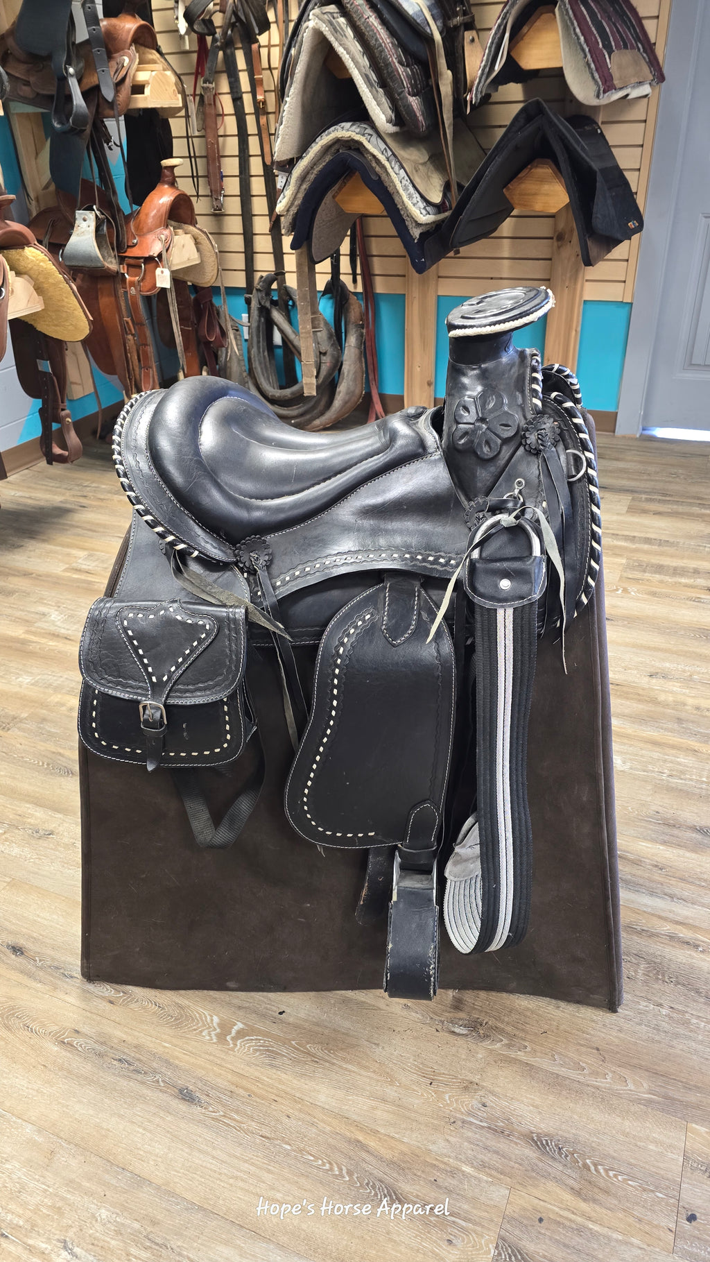 Parade Saddle