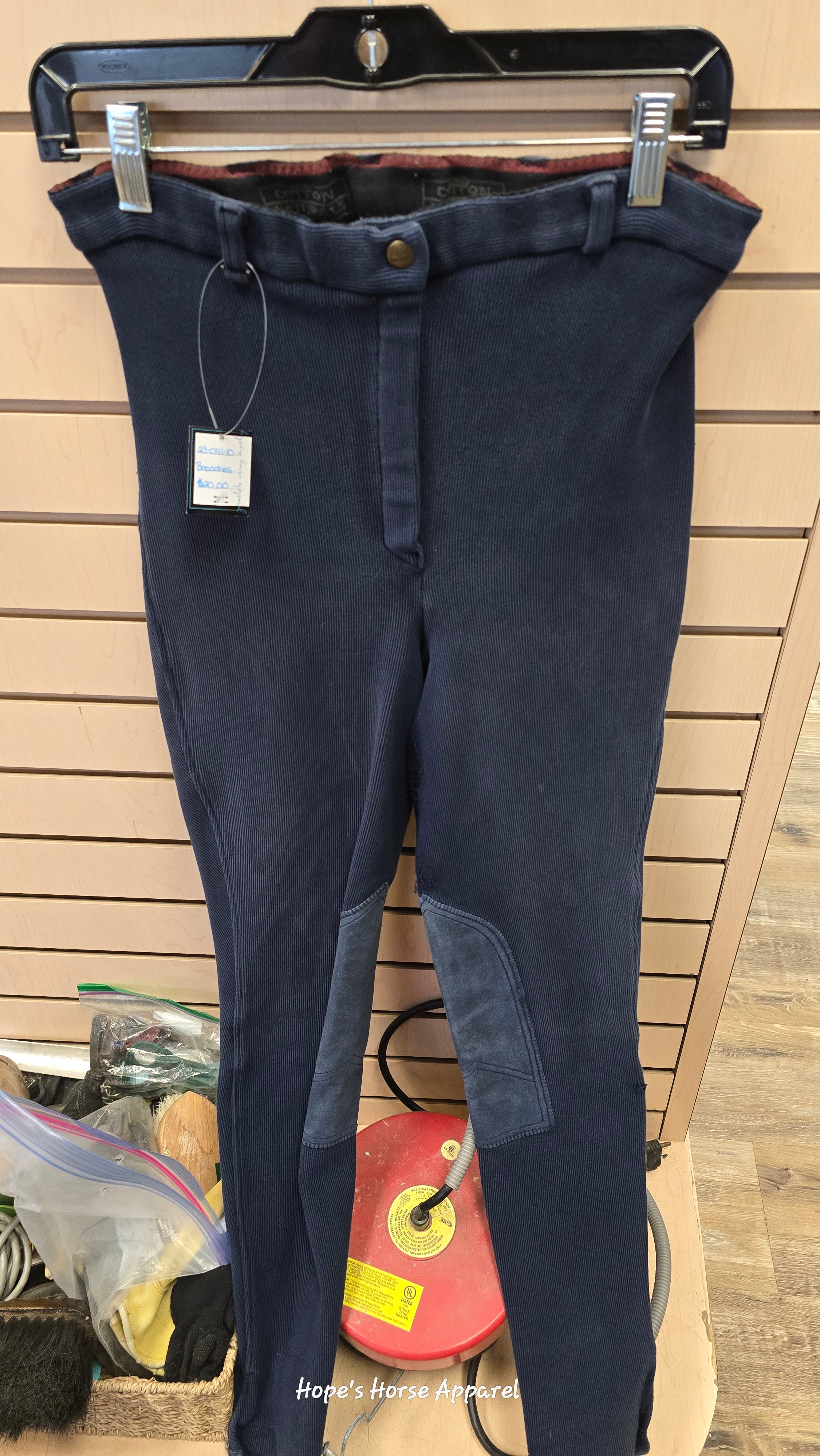 Breeches, M