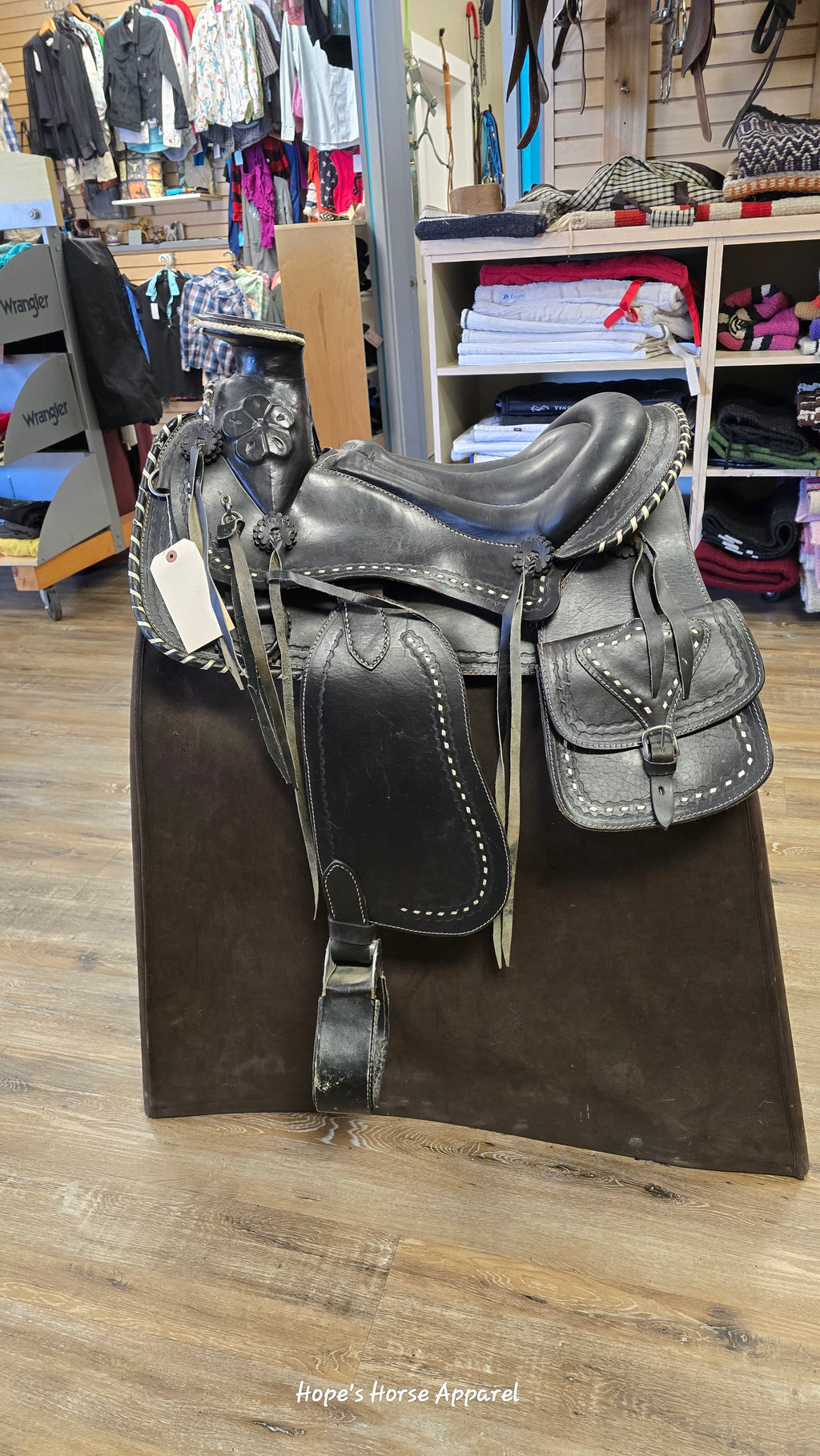Parade Saddle