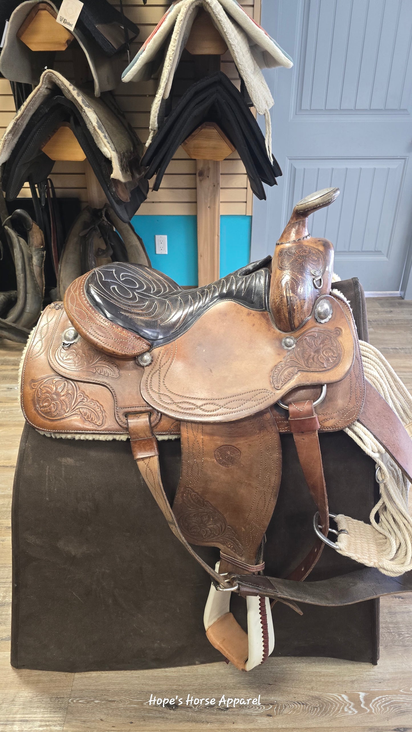Hereford Textan Western Saddle