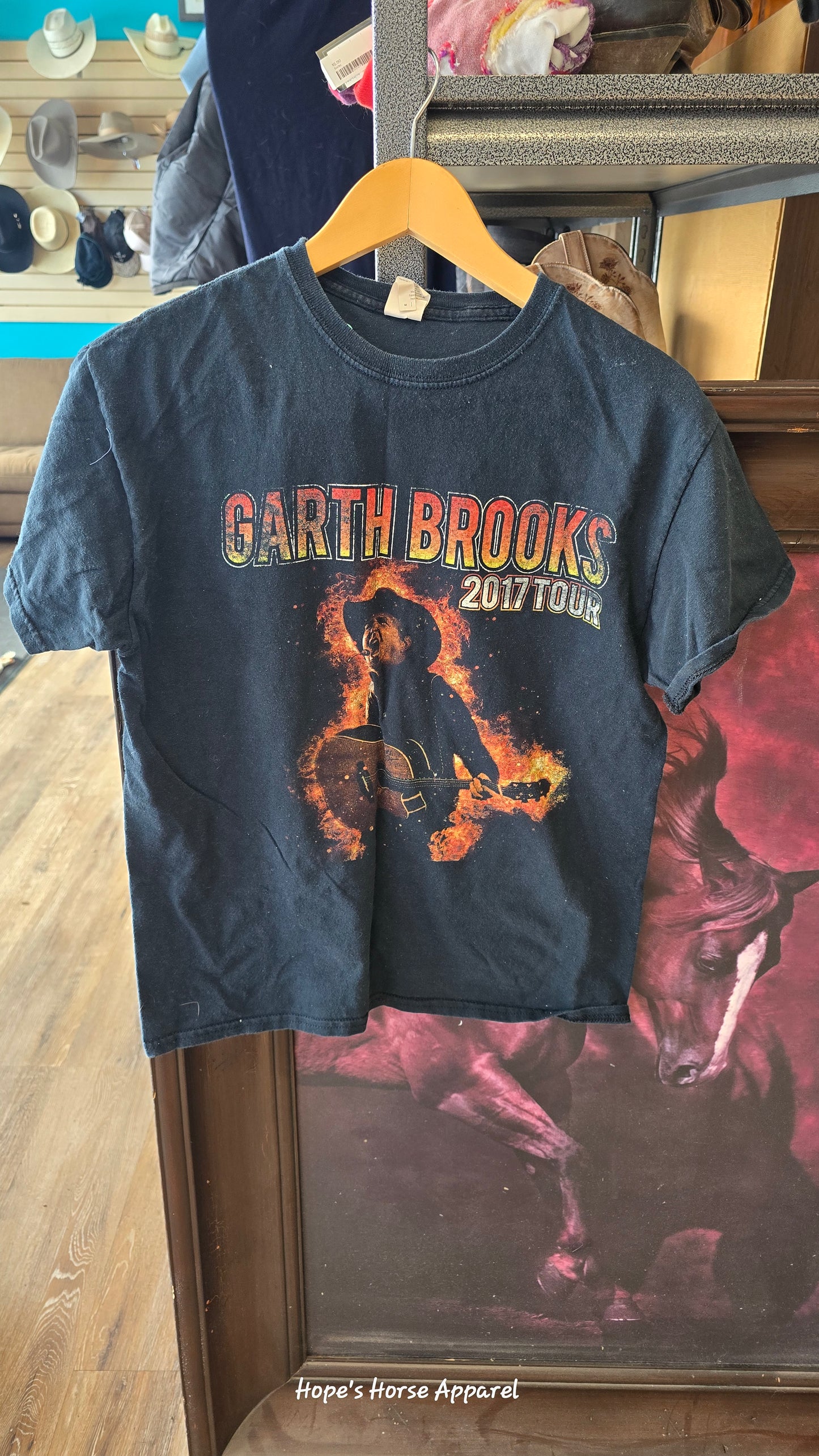 Garth Brooks T Shirt, Medium